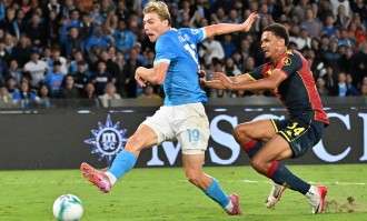 （体育）足球——意甲：那不勒斯胜热那亚