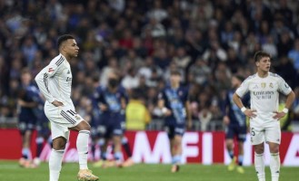 西甲0-2爆冷！姆巴佩吐饼+威尼修斯11场0球，下周欧冠拿什么打曼城？