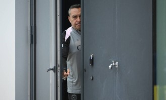 法国足坛传奇加塞特离世！曾助巴黎三夺法甲 马赛欧联杯功勋教头