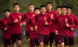 徐彬刚在中超坐稳主力！就被传闻要离队留洋，球迷推荐他去德甲