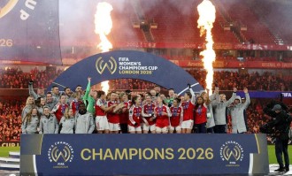 阿森纳女足问鼎首届女足冠军杯！