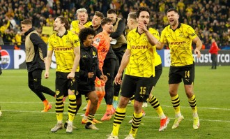 一场2-2，上演补时绝平，德甲第2出岔子，被拜仁甩开，争冠悬了