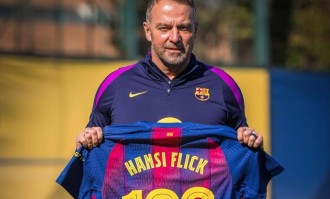 今晚23点15分，西甲争冠关键战！巴萨主帅第100战，亚马尔冲击两双