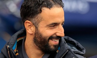 曼联 2026 夏窗大换血：清洗高薪包袱、追逐巴莱巴与阿莫林的重建蓝图