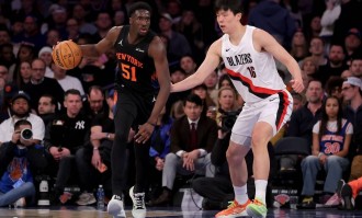 杨瀚森登场4分钟未得分布伦森26分 开拓者惨败尼克斯