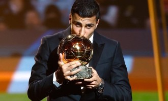 金球奖双标让皇马气炸：为何登贝莱可凭欧冠获奖，维尼修斯就不行