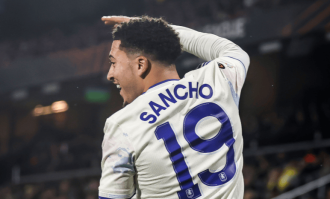 23场1球1助攻！身价暴跌1.1亿欧，维拉拒绝买断桑乔，曼联太亏了