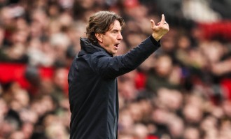 英超第25轮：B费解锁造200球姆伯莫建功 罗梅罗直红 曼联2-0十人热刺