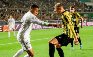 成都蓉城签下欧冠级后卫：欧冠16场，场均3.5次解围