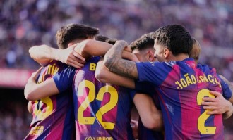 一场3-0，让西甲榜首易主，前2只差1分，巴萨挤掉皇马，成功登顶