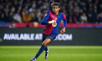 西甲焦点战：皇家社会迎战巴萨，巴萨争冠压力骤增