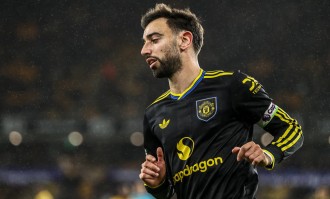 残阵战纽卡！曼联多名主力缺席 “铁人”B费回归日期待定