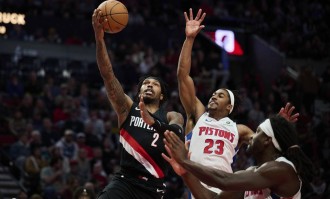 杨瀚森未登场杜伦26+10 坎宁安六犯开拓者不敌活塞