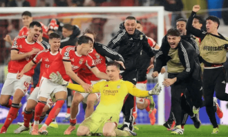 皇马2-4，掉落附加赛！错怪了阿隆索，穆帅骑脸庆祝太扎心