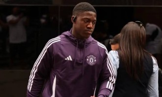 租借之路突遭曼联“拦截”！20岁梅努为世界杯的豪赌，遇上最糟时机