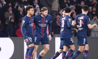 巴黎3-0大胜梅斯，榜首易主，强势登顶法甲榜首，朗斯被逆转跌至第二