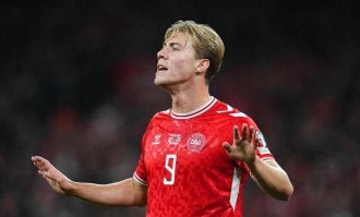 曼联卖掉了最强中锋？霍伊伦连续4场破门&amp;6球1助