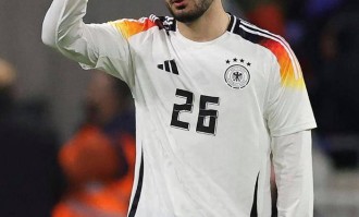 告别，曼联！5000万废柴火速离队，下家确定！1亿德甲双星空降红魔