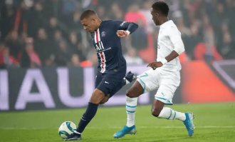 巴黎圣日耳曼主场对阵摩纳哥，争夺法甲榜首及欧战资格，双方均需逆转，赛事悬念十足。