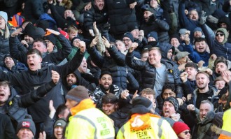 纽卡斯尔联绝杀利兹联，埃迪-豪致敬“凯王”基冈：愿他早日康复