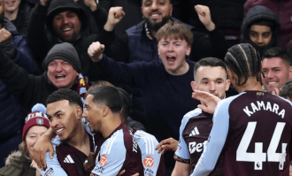 1-2！曼联倒下：4场仅1胜，23岁天才一战封神：梅开二度