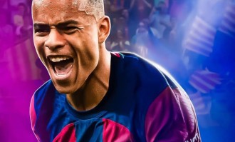 24岁的青木成为法国传奇射手让-皮埃尔·帕潘之后第一位在法甲联赛中打入四球的马赛球员