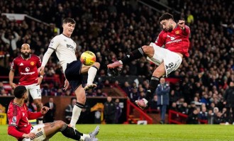 曼联的圣诞噩梦：鲁本·阿莫林如何化解多古停赛危机