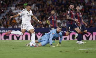 谁能先夺金球？双骄时代开启，姆巴佩优势太明显，哈兰德梦难圆