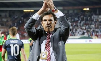 55岁前英超名帅报名国足主教练：曾创造英超最年轻主帅纪录！